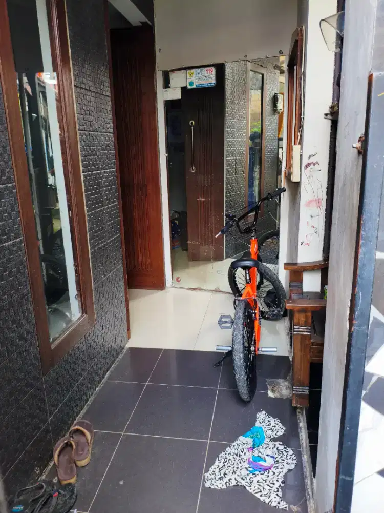 Rumah Pribadi 3 Lantai