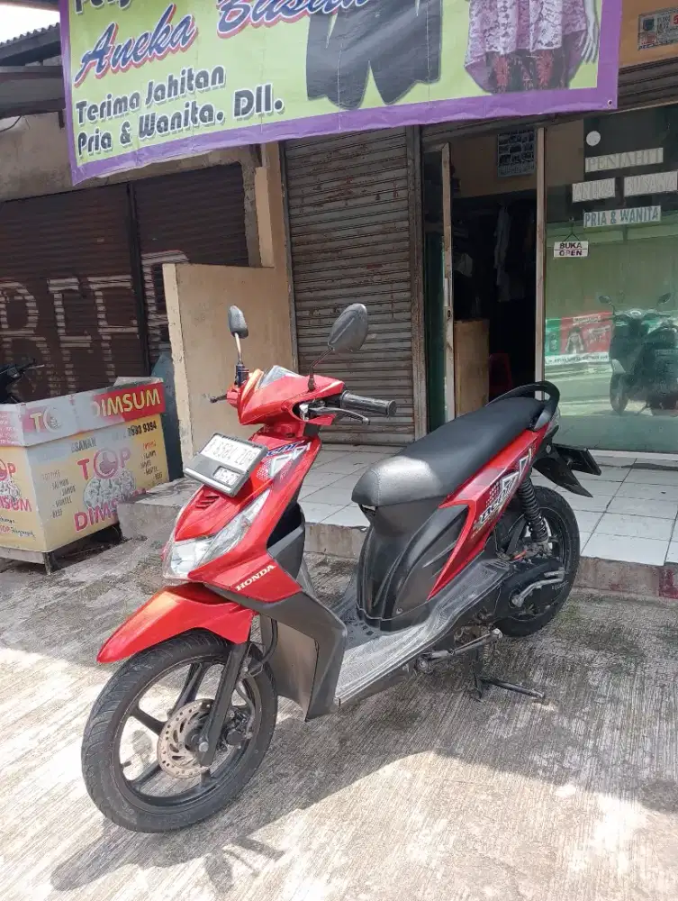dijual honda beat karbu 2011