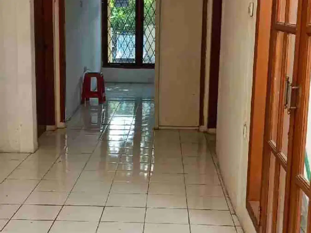 Rumah Strategis murah siap huni sudah renovasi, Taman Kopo Indah