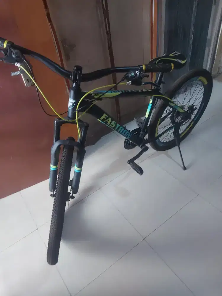 Sepeda gunung MTB 27.5 inch merek Fastron (produksi Pacific)