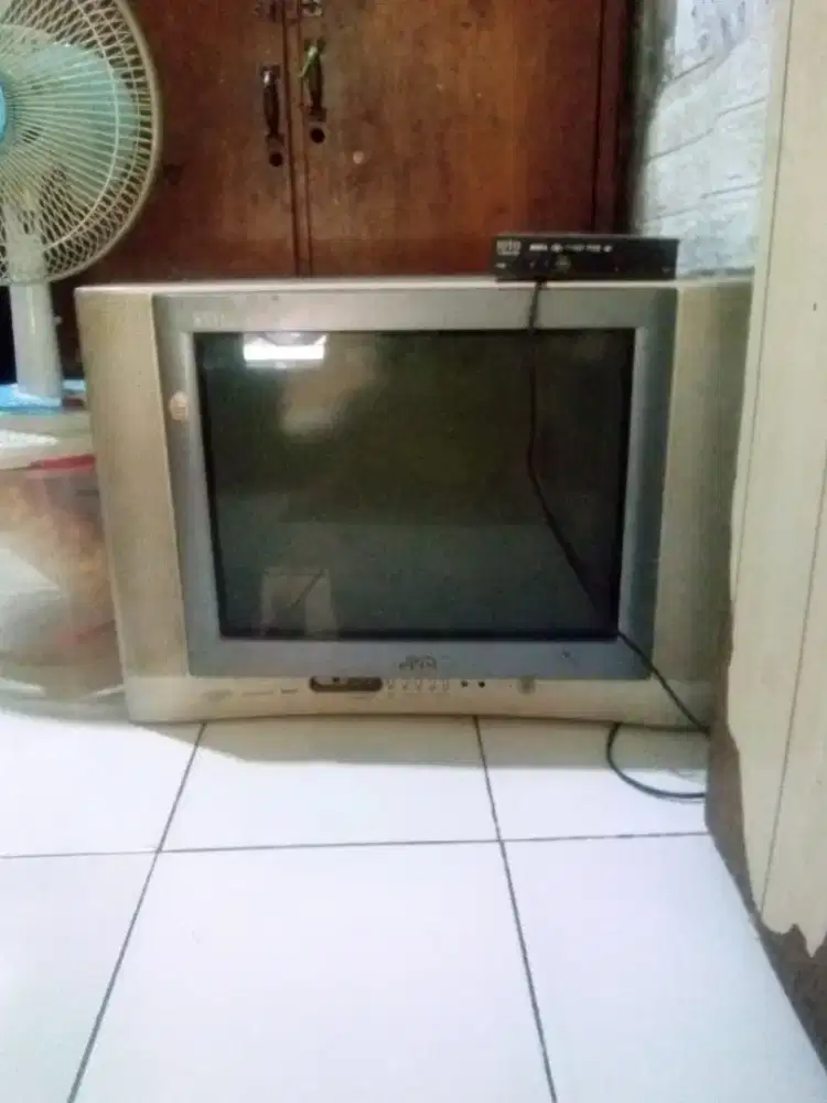 tv tabung 21 JVC