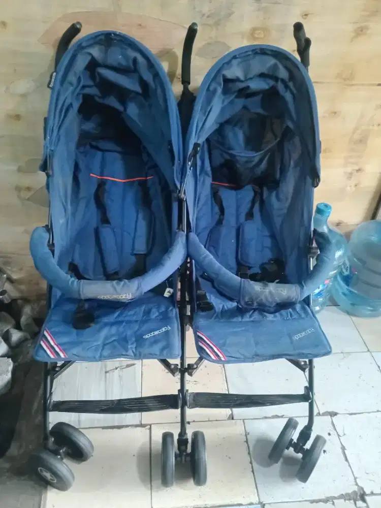 Stroler kembar masih bagus