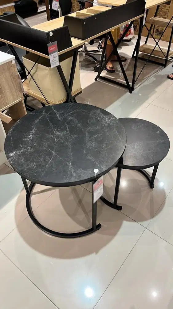 Meja minimalis selma