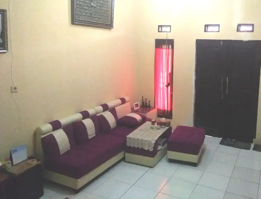 SOFA SATU SET KURSI MEJA