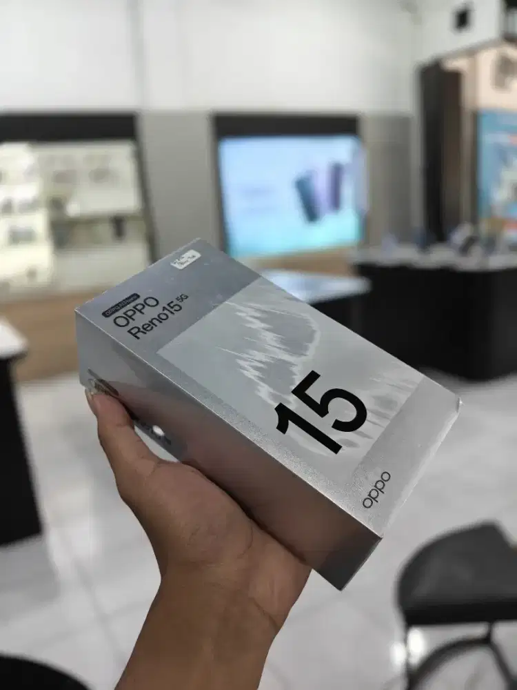 OPPO Reno 15 – Tipis, Canggih, Bikin Makin Percaya Diri