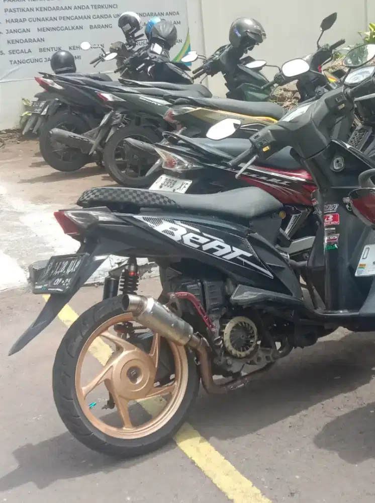 Punya motor beat karbu 2012 ss kumplit pajak kaleng off