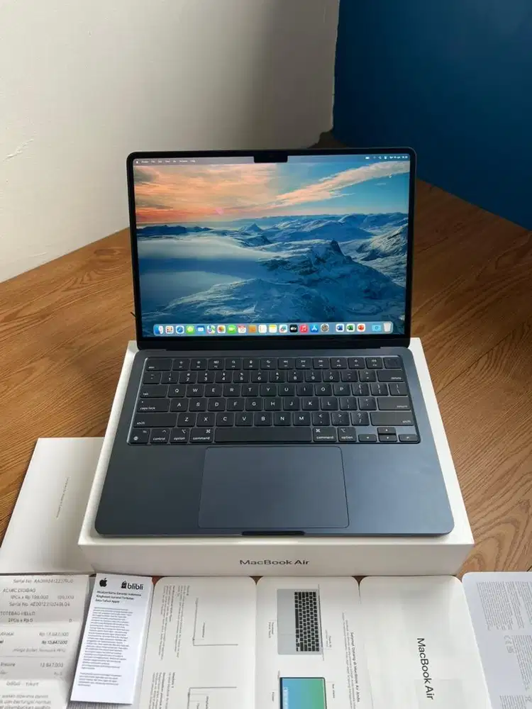 iBox MacBook Air M2 16/256 Garansi ON Panjang