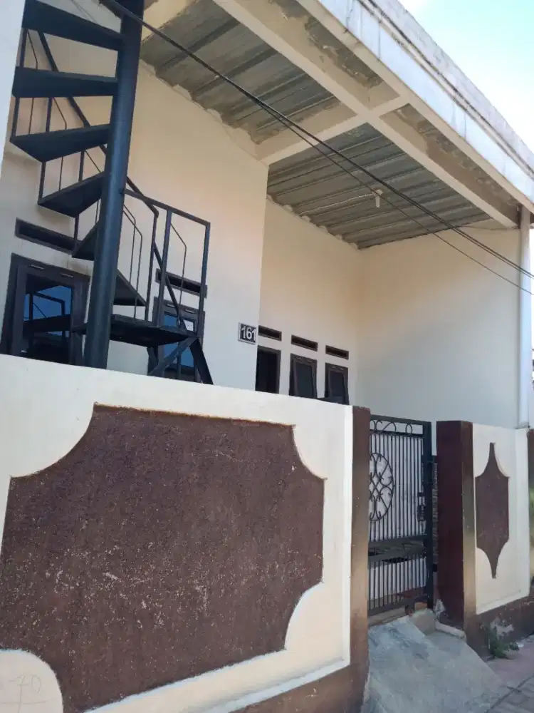 Rumah Murah Bangunan Kuat, Lt.2 bisa buat kost2an !