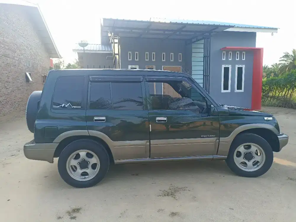 Suzuki Escudo NOMADE