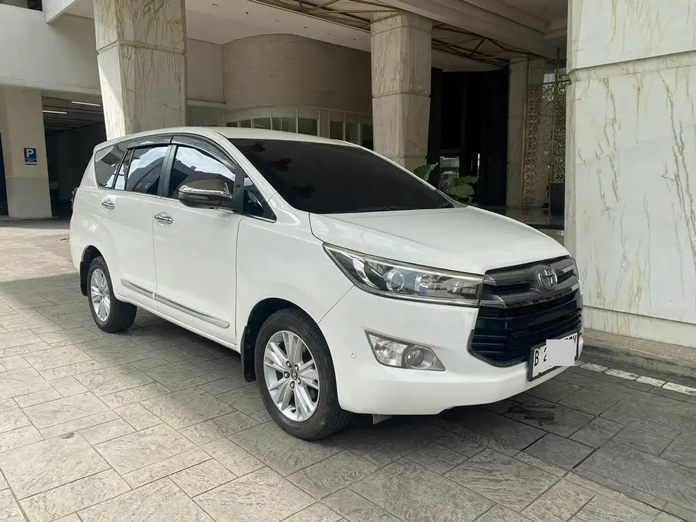 Innova Venturer Diesel Solar