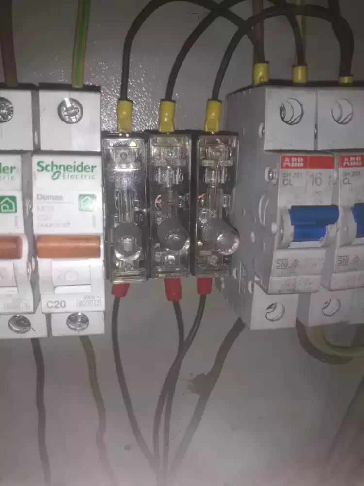 Instalasi dan perbaikan listrik