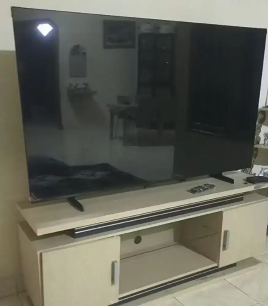 TV Samsung smart TV 43 inch UHD 4K AU7002 Purcolor