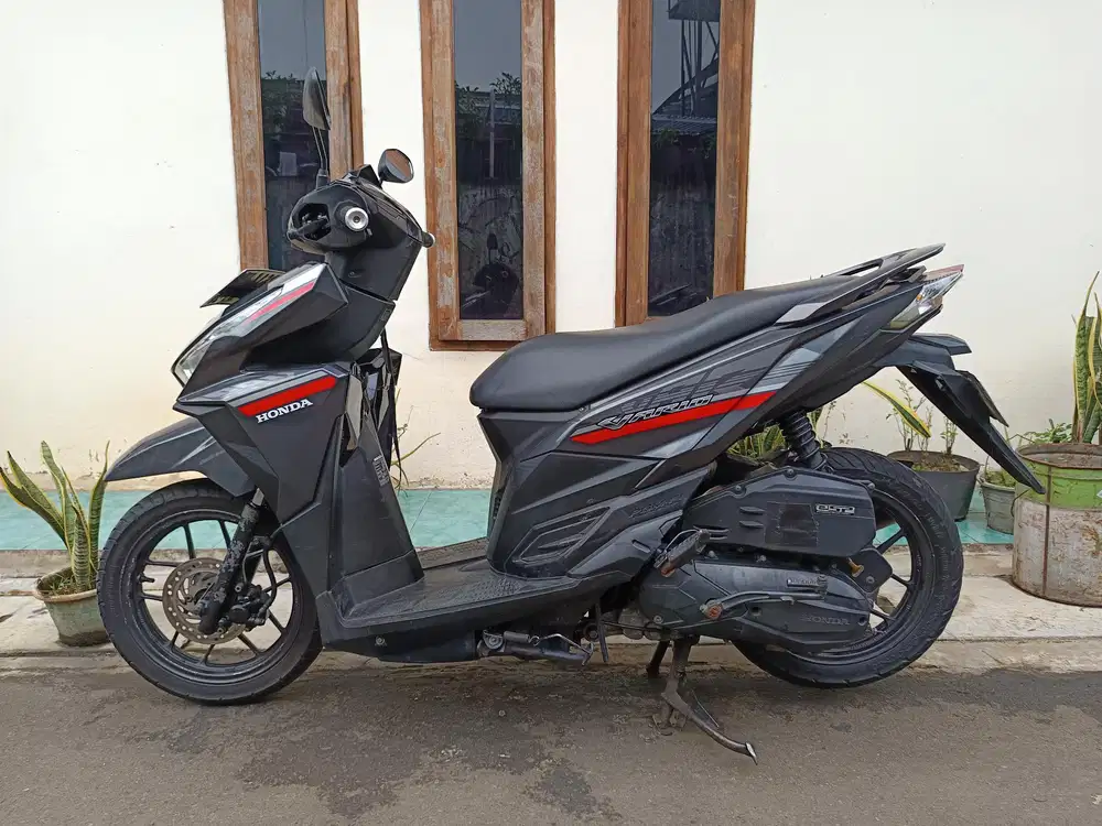HONDA VARIO LED OLD 125 2017 lengkap bagus
