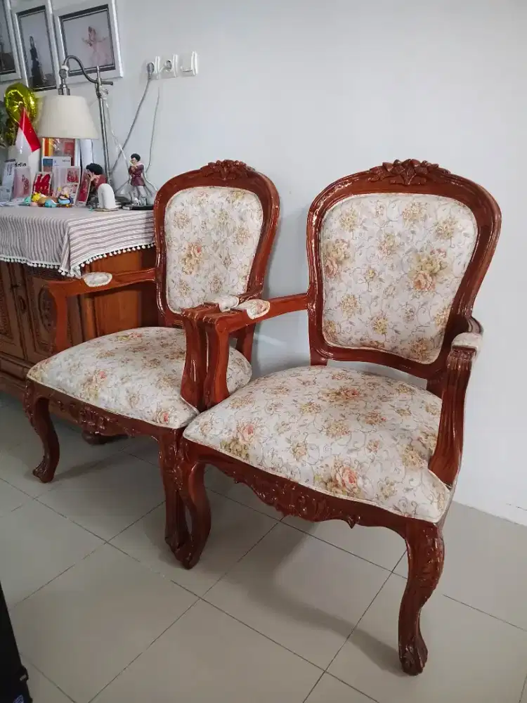 Kursi Jati 2 buah