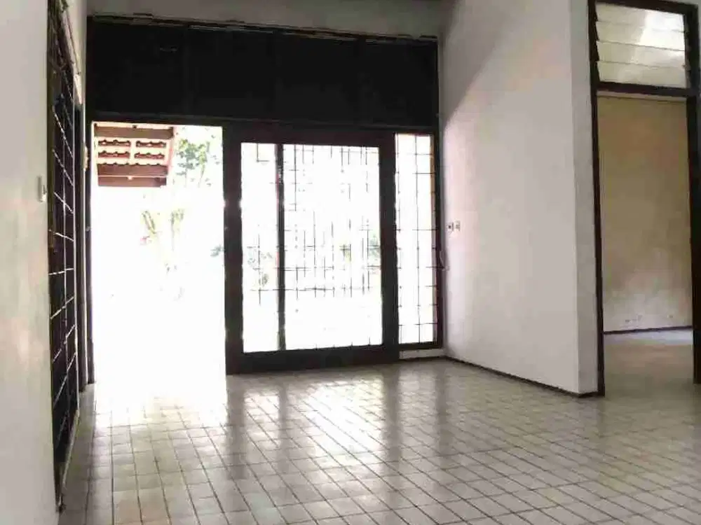 dijual rumah setramurni setrasari