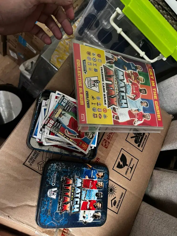 MATCH ATTAX KARTU KOLEKSI LENGKAP DENGAN ALBUM DAN 200++ KARTU