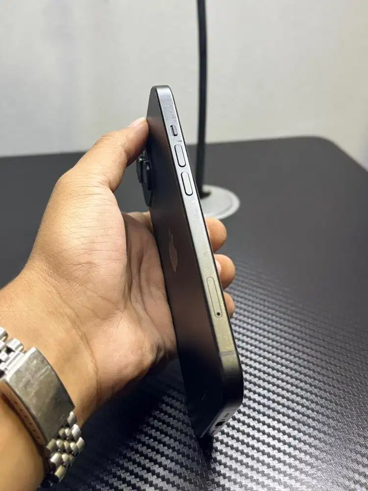 iPhone 15 Basic 128 Gb Garansi Resmi Indonesia