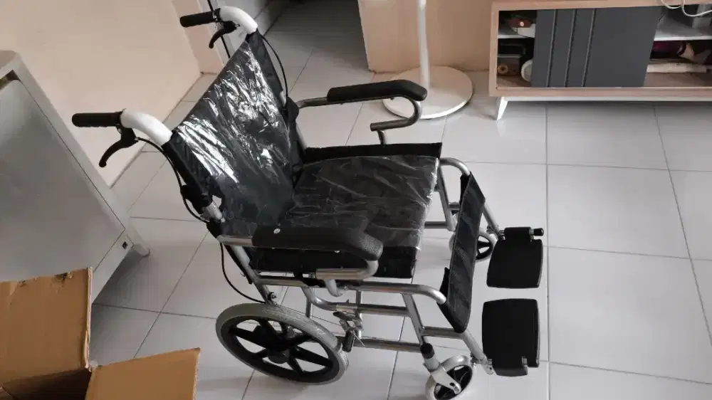 Kursi roda lipat Baru/NEW