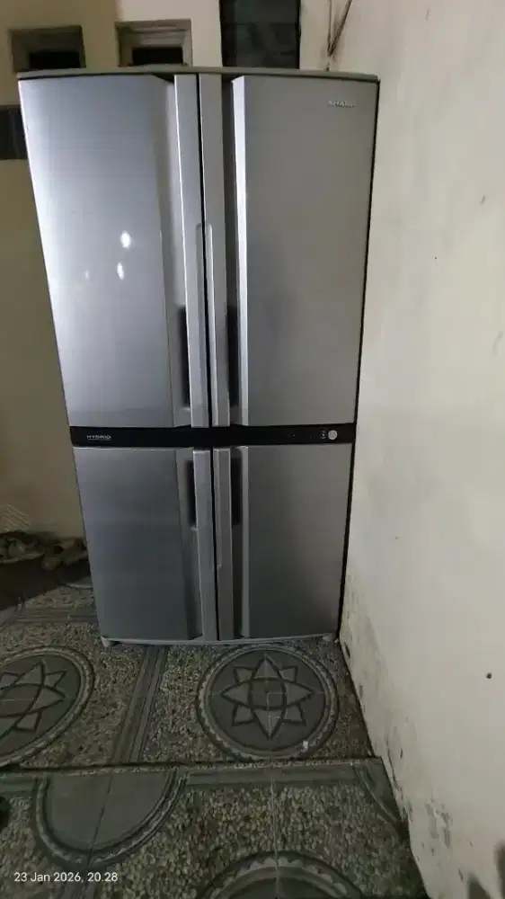 Kulkas 4 pintu jumbo SHARP (ga dingin)