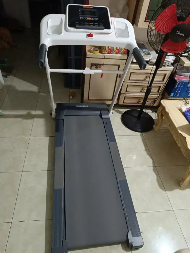 Treadmill bodimax running machine multi bekas, beli Juni 2025