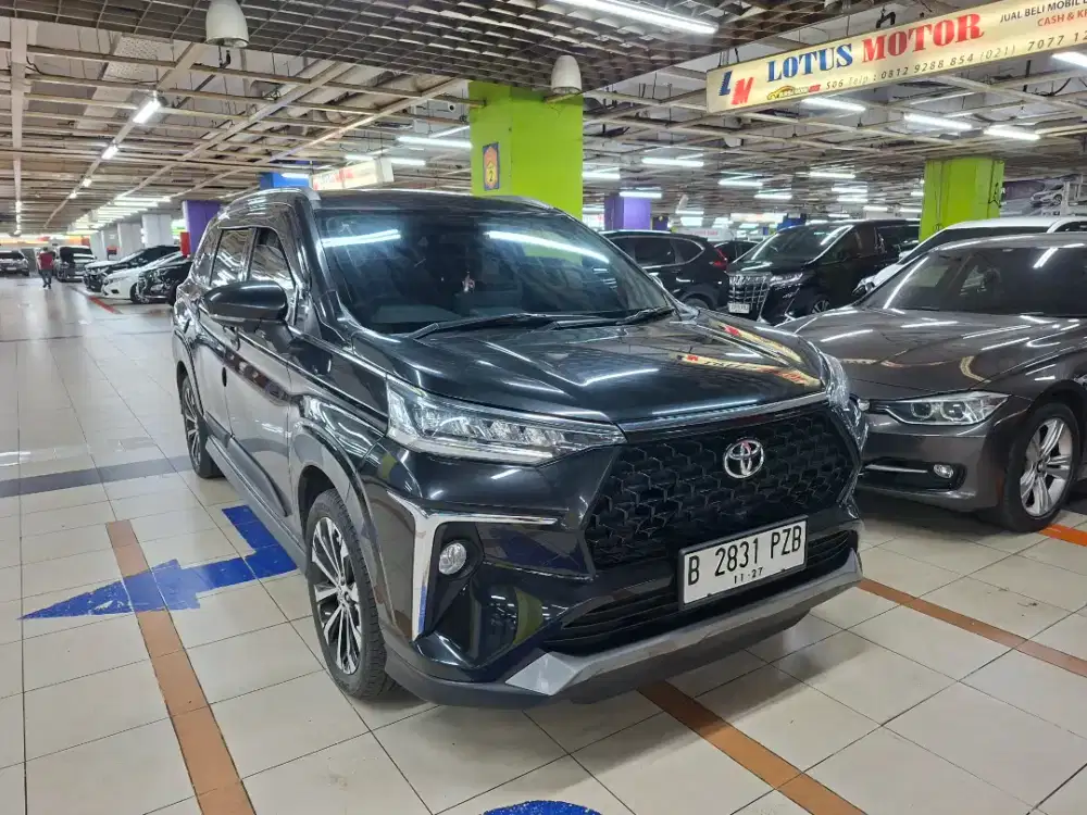 VELOZ Q MATIK ANTIK LOW KM 2022 HITAM