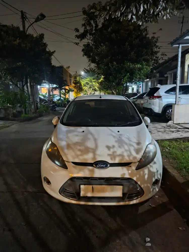 Jual mobil ford fiesta Putih Tipe S 1.6 2012