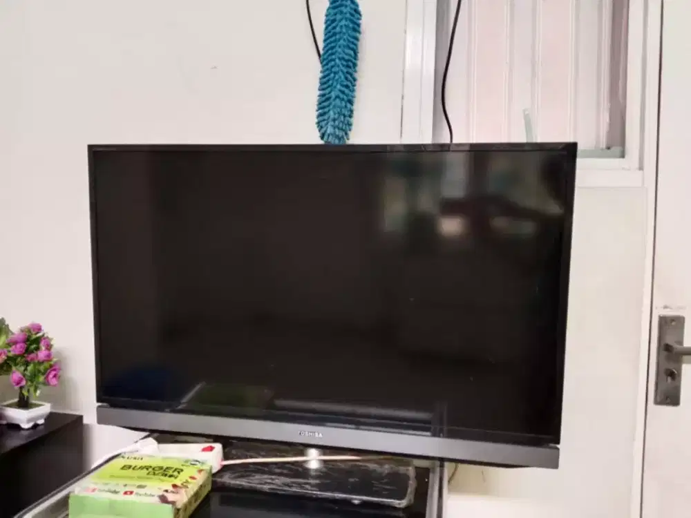 TV Toshiba bekas 43 inc di jual murah