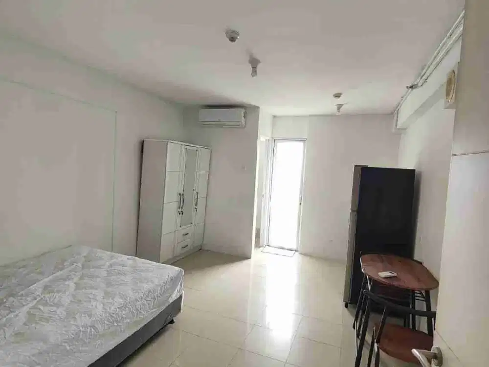 Sewa tahunan studio hook semi furnished apartment Bassura City