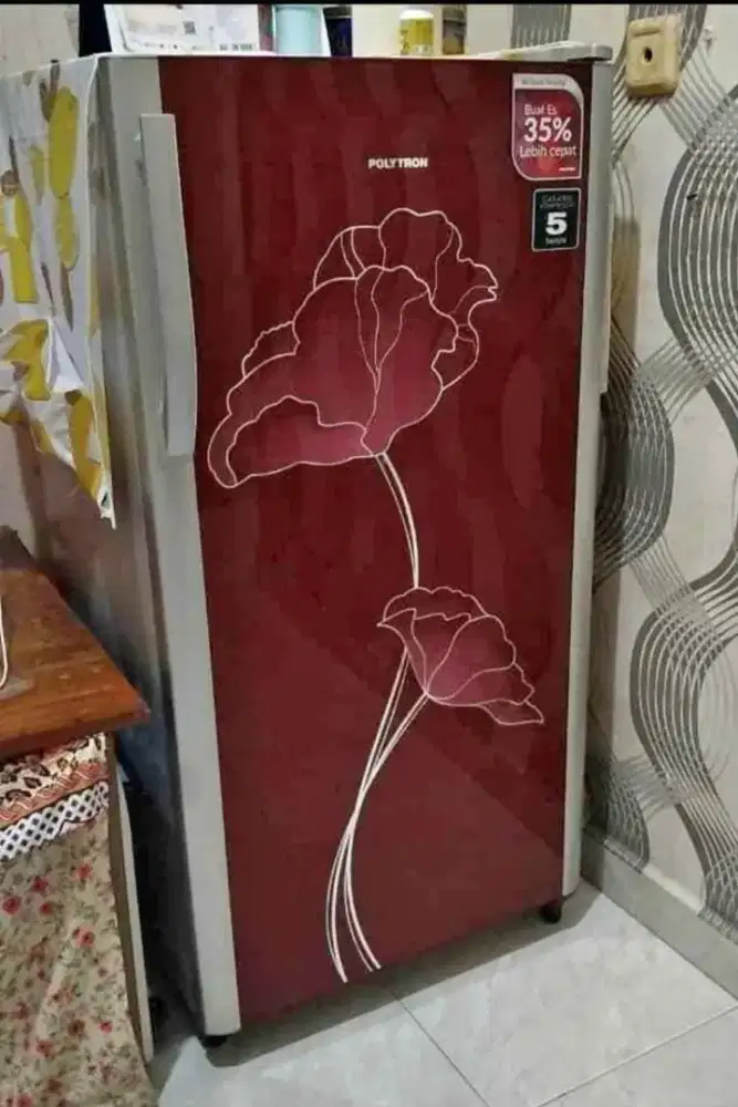 Kulkas POLYTRON