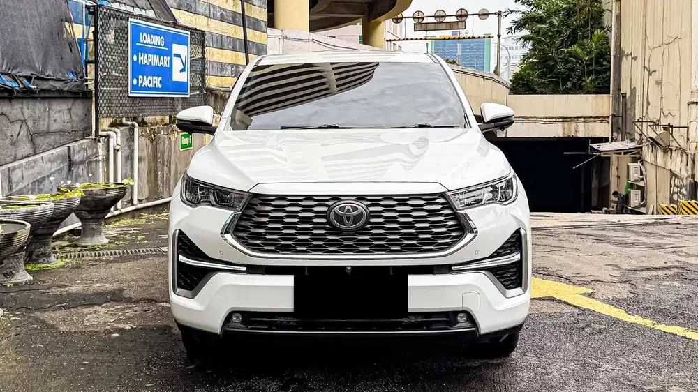 Toyota Innova Zenix 2.0 AT V Bensin nik 2022 Putih metalik
