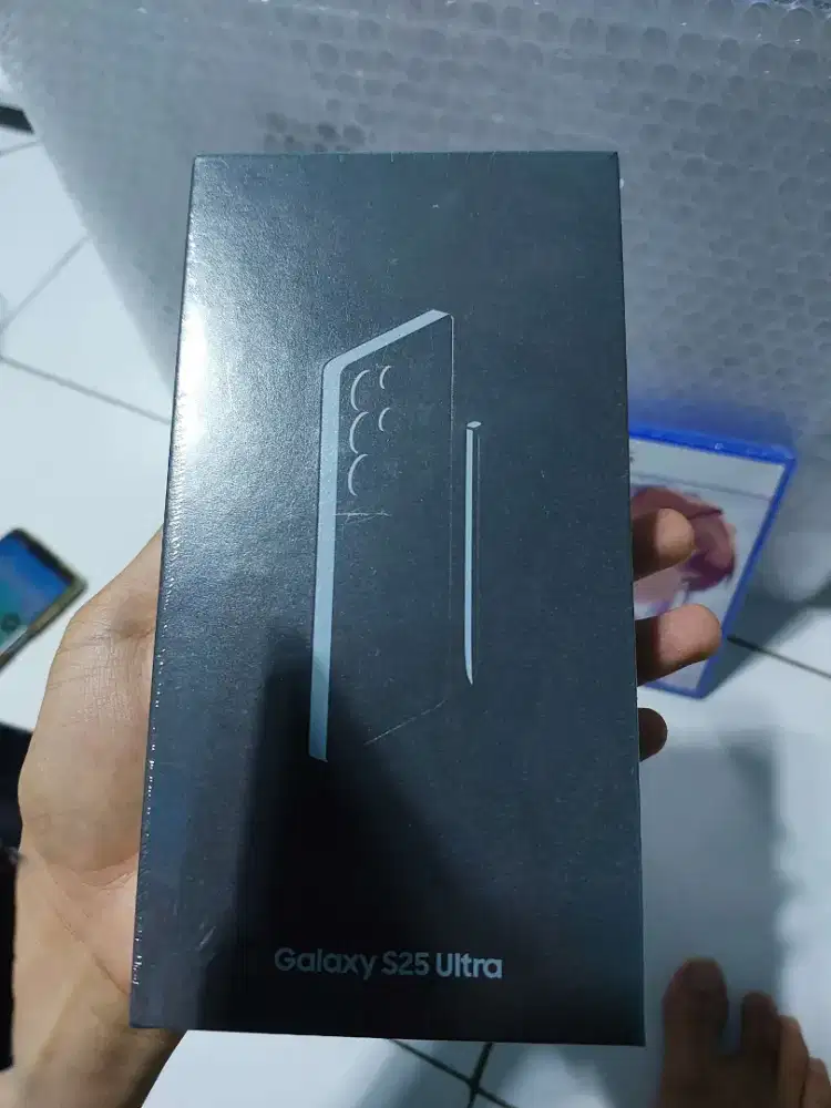 Samsung S25 Ultra Titanium SilverBlue 12/256 BNIB Segel Garansi Resmi