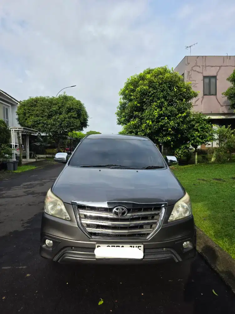 Innova Diesel AT 2014