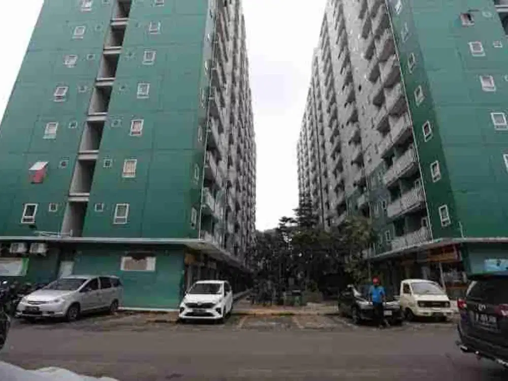 Apartemen Center Point Full Furnished dengan Lantai Rendah di Bekasi