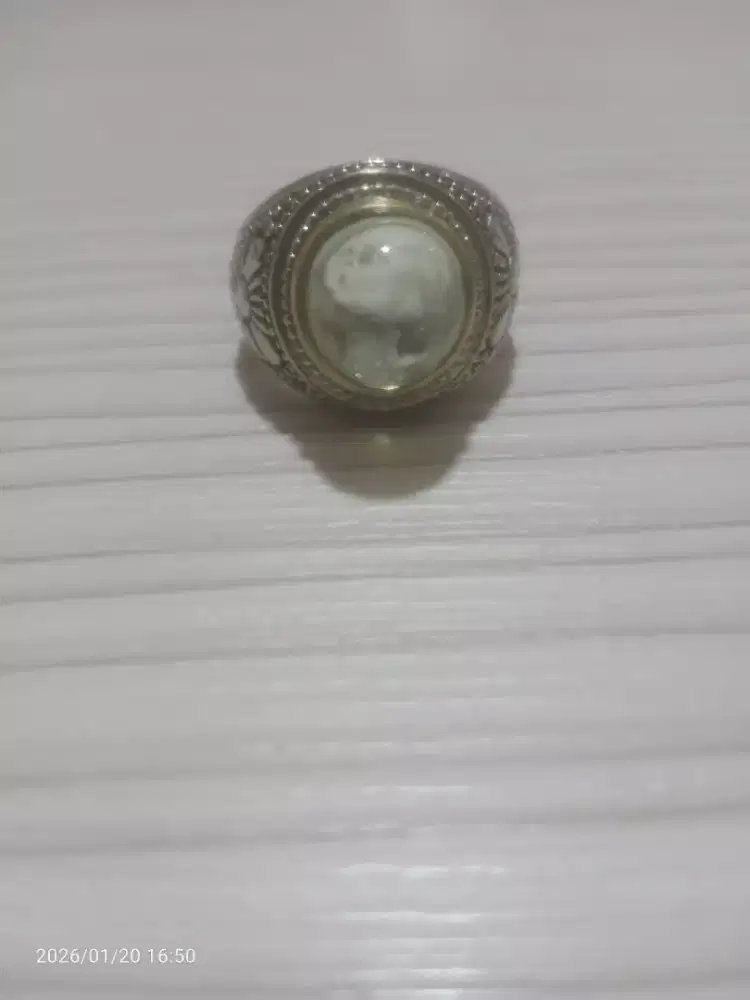 Batu kecubung karang