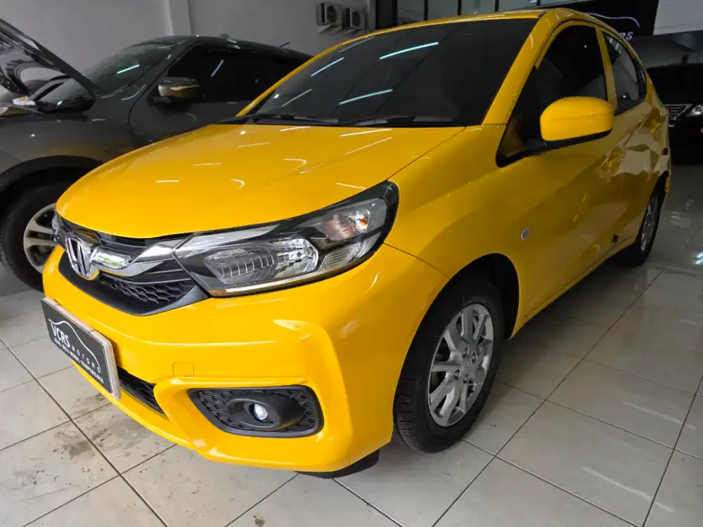 Honda brio e a/t matic 2022 kuning 1.2 automatic cvt L surabaya at