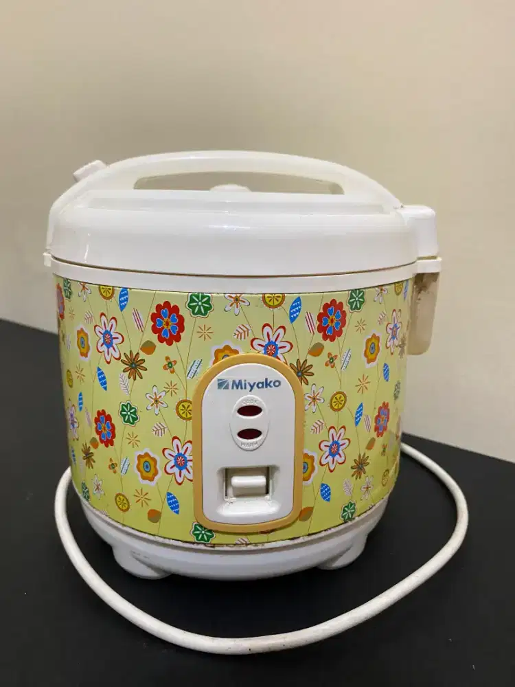 Magic Com Miyako 0,6 liter