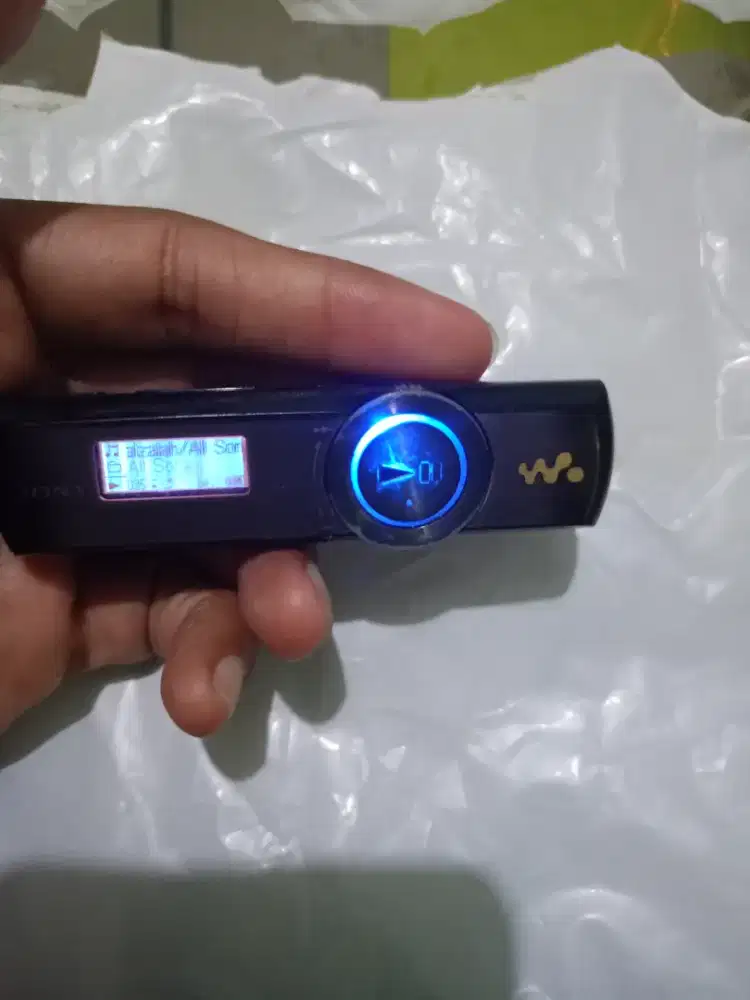 Mp3 Sony ori normal tinggal pake 4GB