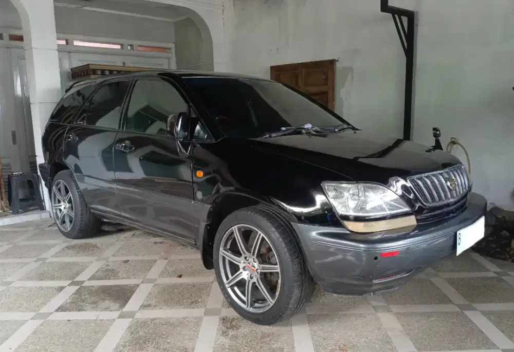 DiJual Toyota Harrier 3.0 Tahun 2002