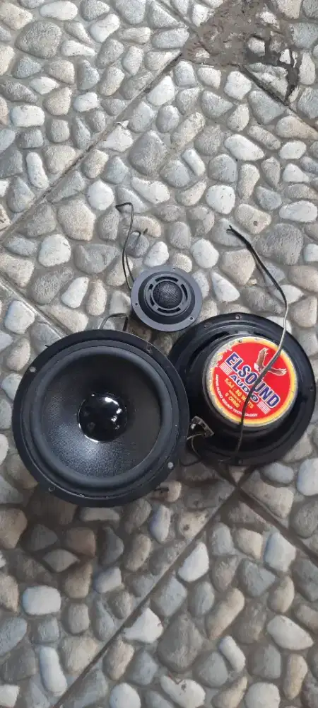 Speaker copotan dari speaker aktif