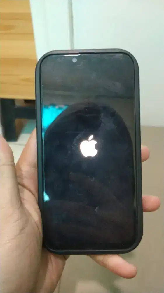 IP 13 PINK 128 GB STUCK LOGO