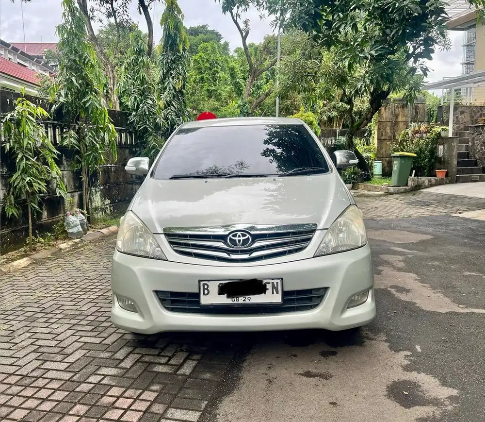 Toyota Innova 2.0 V Luxury Bensin AT 2009 - pajak hidup, km 130