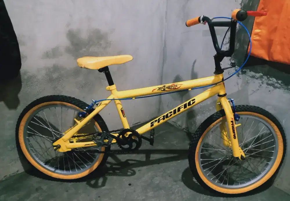 Sepeda BMX ring 20