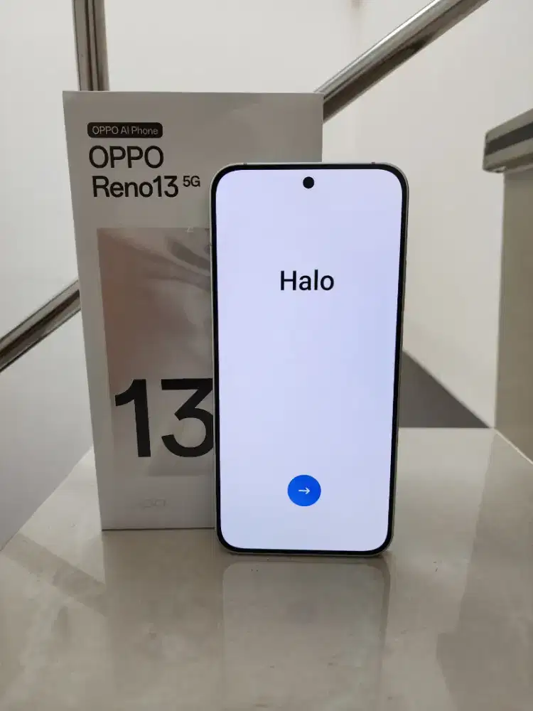 Oppo Reno 13 5G Ram 12GB/Rom 256GB Putih