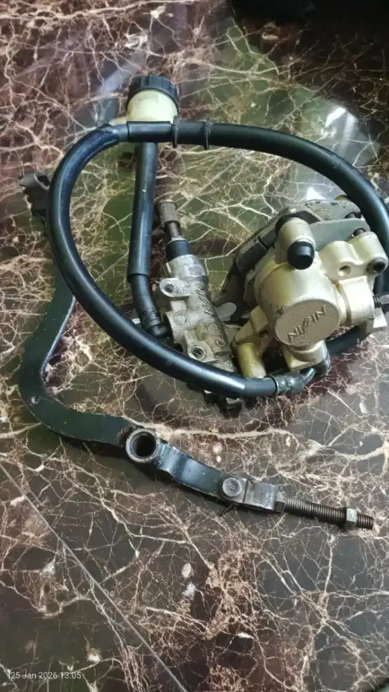 Jual satu set rem belakang motor satria 150,supra x 125