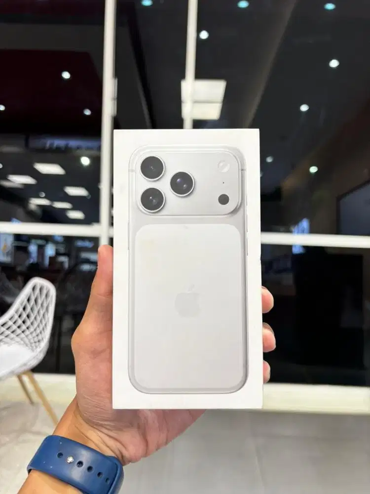 IPHONE 17 PRO 256 SILVER READY NEW IBOX BISA KREDIT