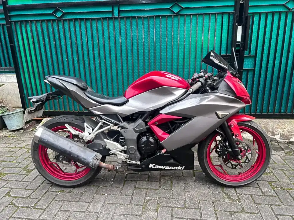 Kawasaki ninja 250 2018 plat F ada cimahi
