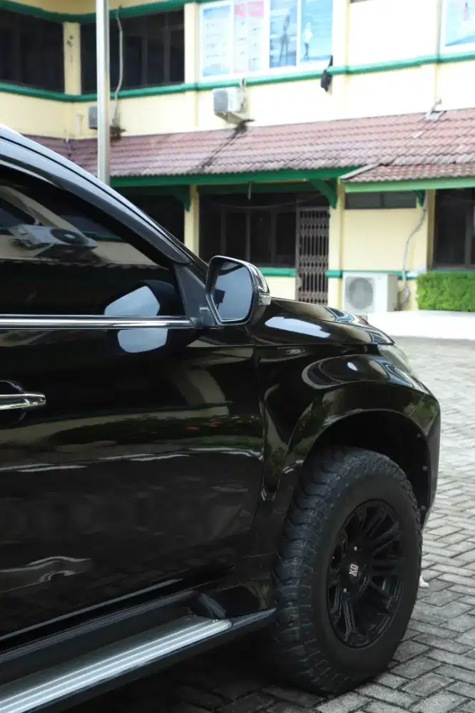 Mitsubishi pajero sport dakar 4x2 tahun 2016