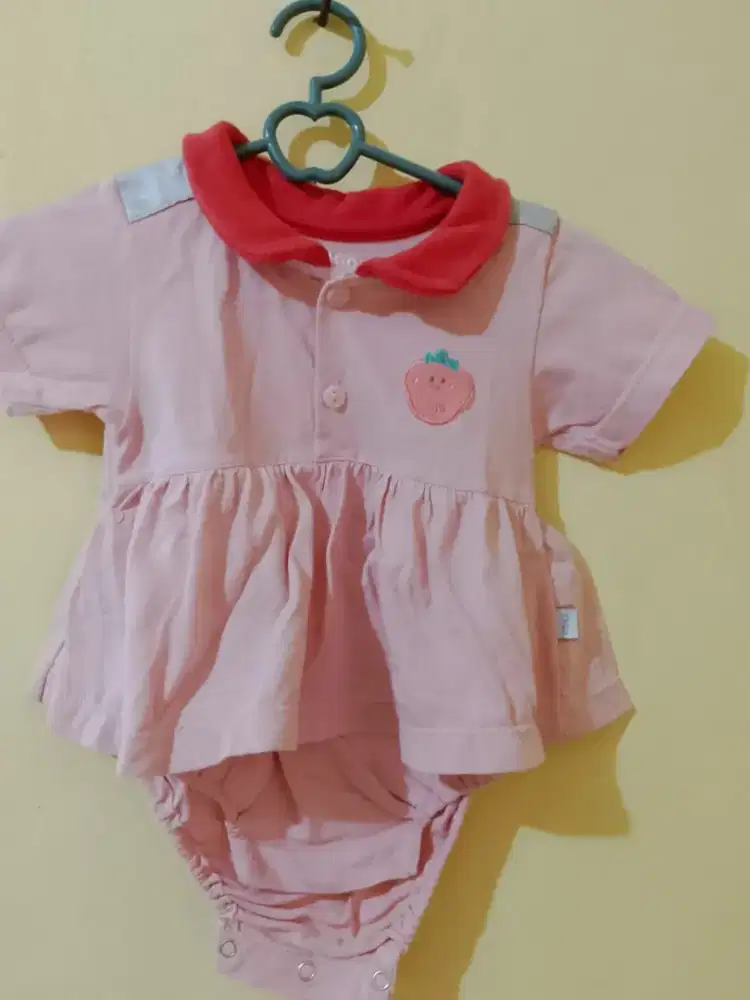 d jual baju bayi bekas masih mulus ada yg baru se x pakai