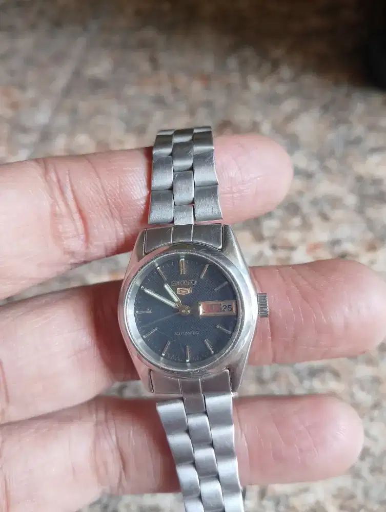 Jam Seiko Lady second