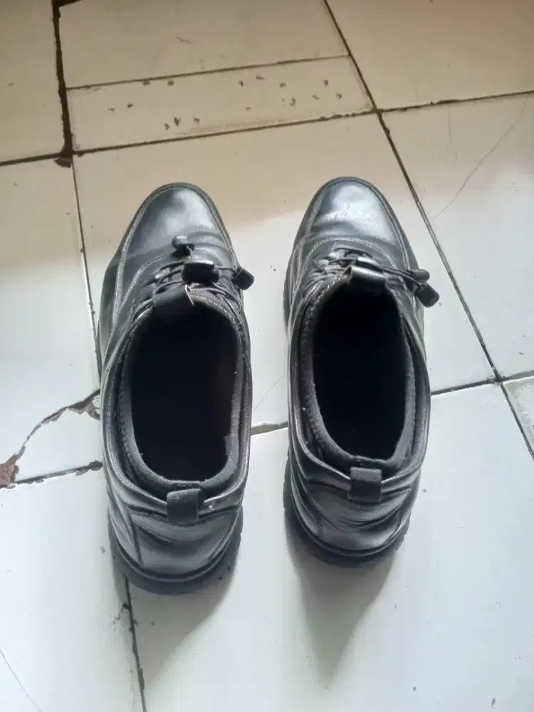 Sepatu kerja pria volve Raven kulit sapi asli, 100% original